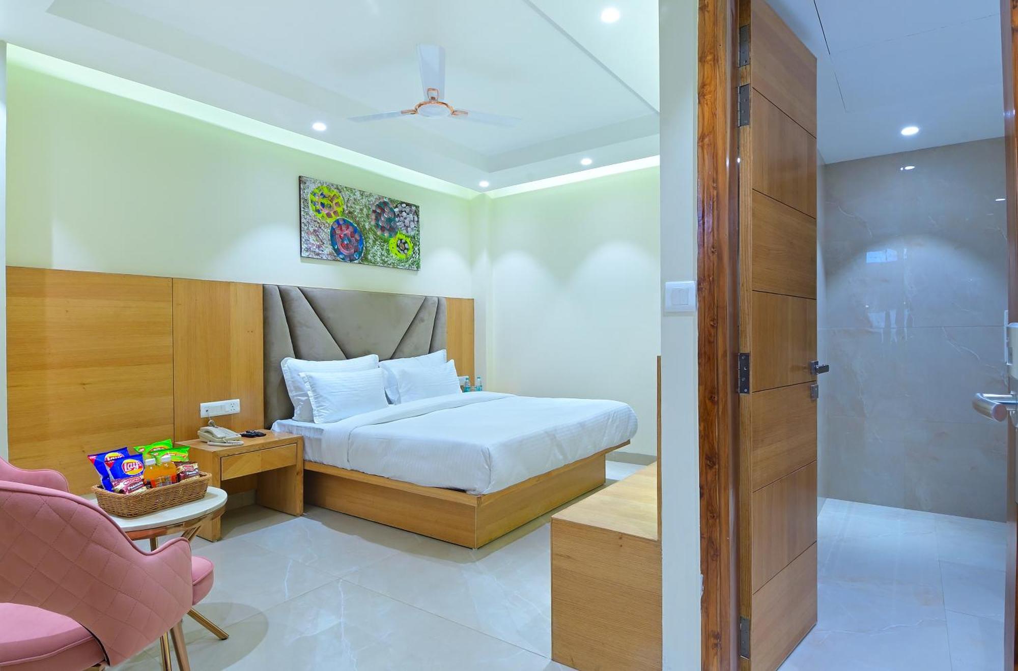 Hotel Shandon-2 Mins From Connaught Place Yeni Delhi Dış mekan fotoğraf