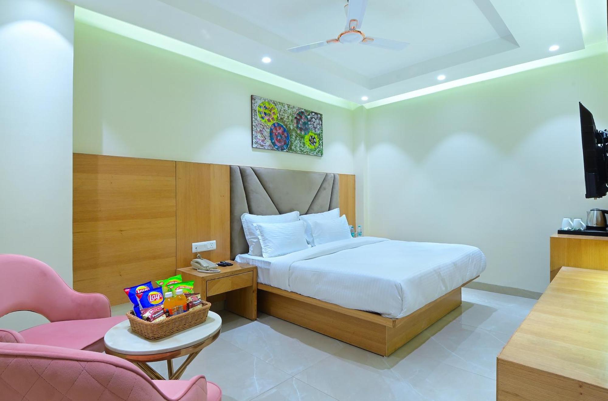 Hotel Shandon-2 Mins From Connaught Place Yeni Delhi Dış mekan fotoğraf